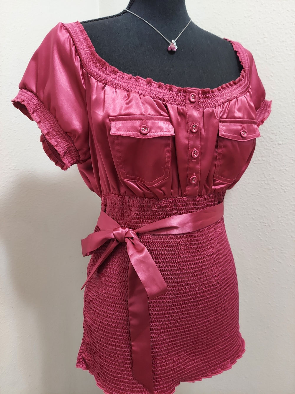 G By GUESS GORGEOUS PINK TOP